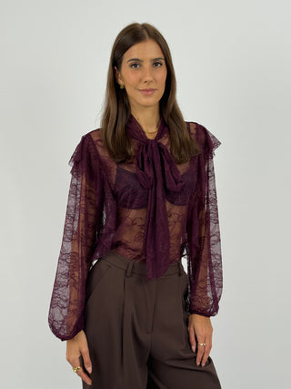 Blusa in Pizzo con Fiocco e Volant Burgundy
