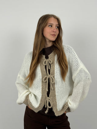 Cardigan con Fiocchi Crema e Beige
