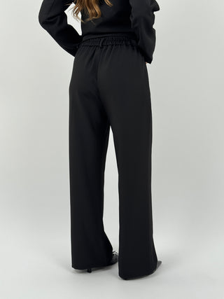 Tailleur con Laccio Laterale Love Nero