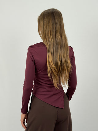 Maglia Asimmetrica con Arricciature Burgundy