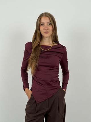 Maglia Asimmetrica con Arricciature Burgundy