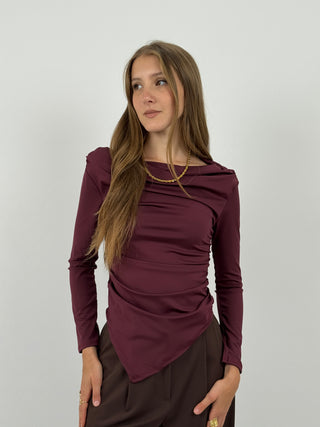 Maglia Asimmetrica con Arricciature Burgundy