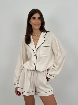 Coordinato Camicia e Shorts con Bordi a Contrasto Beige