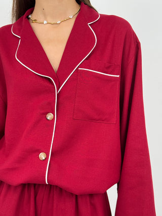 Coordinato Camicia e Shorts con Bordi a Contrasto Rosso
