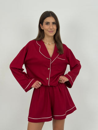 Coordinato Camicia e Shorts con Bordi a Contrasto Rosso