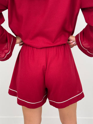 Coordinato Camicia e Shorts con Bordi a Contrasto Rosso