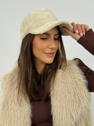 Chapeau en fausse fourrure beige