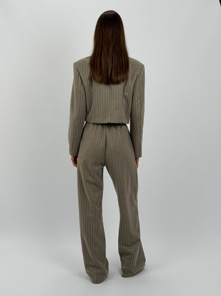 Tailleur con Blazer Cropped Gessato Beige