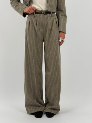 Tailleur con Blazer Cropped Gessato Beige