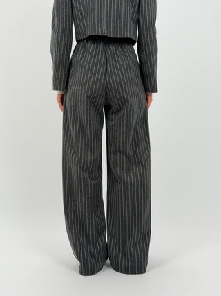 Tailleur con Blazer Cropped Gessato Grigio Scuro