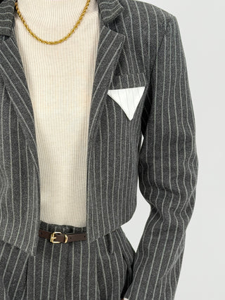 Tailleur con Blazer Cropped Gessato Grigio Scuro