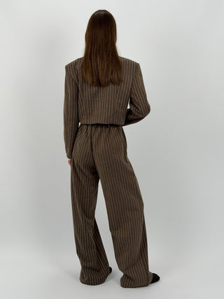 Tailleur con Blazer Cropped Gessato Marrone