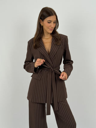 Tailleur Gessato con Cintura Brave Intense Marrone