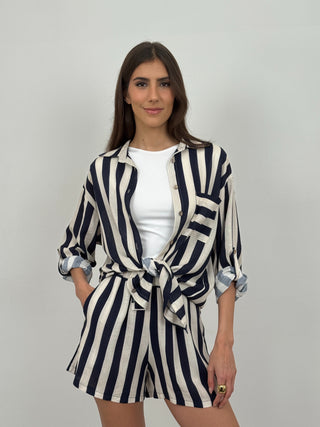 Completo Camicia e Shorts a Righe Blu