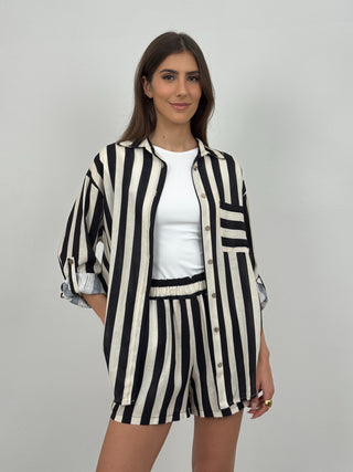 Completo Camicia e Shorts a Righe Nere