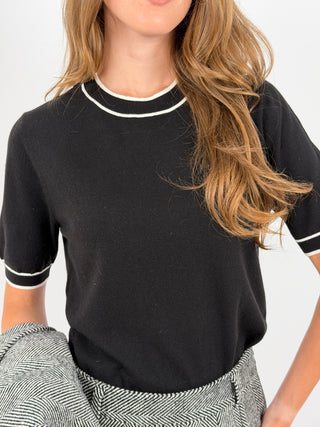 T-Shirt in Maglia con Bordi a Contrasto Nera