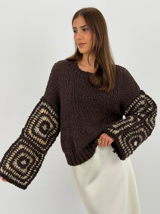 Maglione con Maniche Ricamate Marrone