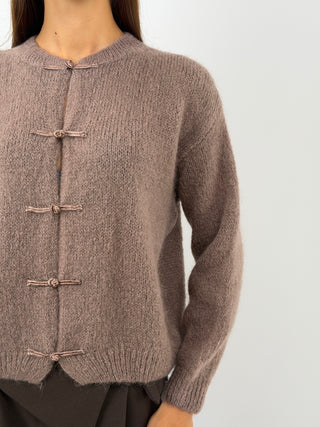 Cardigan Mocha Mousse in Mohair con Alamari
