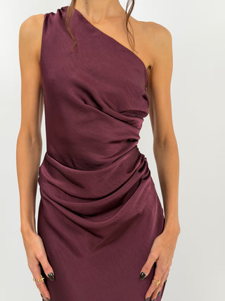 Robe en Satin Asymétrique Bordeaux