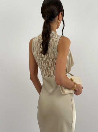 Abito Lungo Scollo Morbido e Pizzo Beige