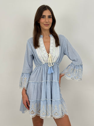 Abito Corto Azzurro con Ricami