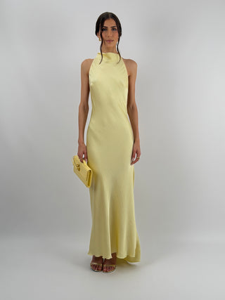 Abito Halter con Scollo Morbido sul Retro Giallo