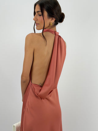 Abito Halter con Scollo Morbido sul Retro Rosa Pesca