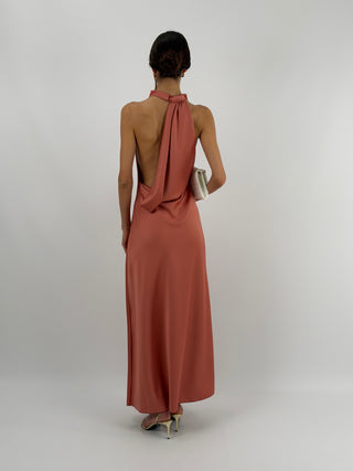 Abito Halter con Scollo Morbido sul Retro Rosa Pesca
