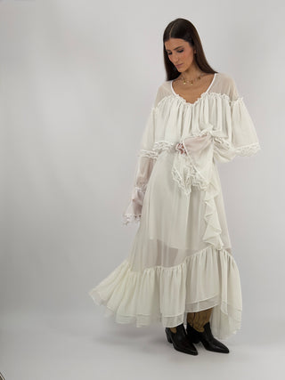 Abito Lungo con Volant e Pizzo Bianco