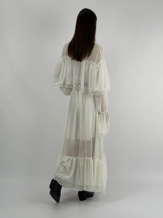 Abito Lungo con Volant e Pizzo Bianco