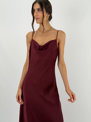 Abito in Satin con Scollo Morbido Bordeaux