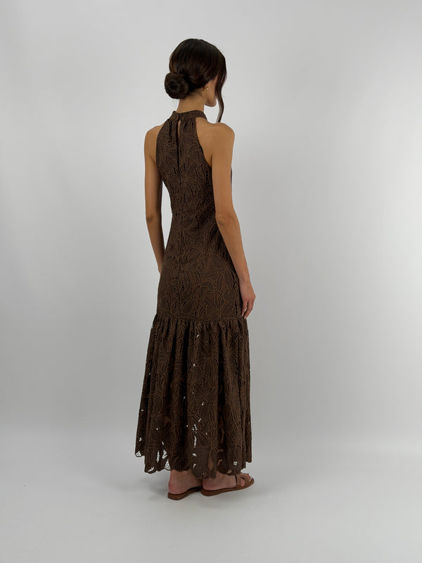 Abito in Pizzo Marrone con Balza Lumina