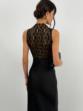 Abito Lungo Scollo Morbido e Pizzo Nero