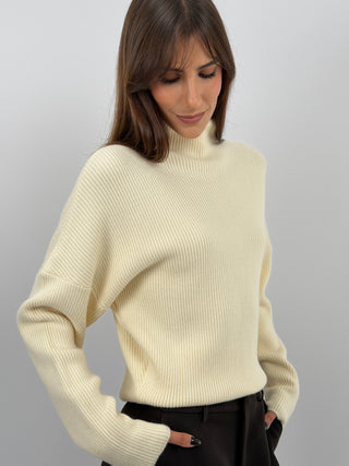 Pullover a Collo Alto Panna