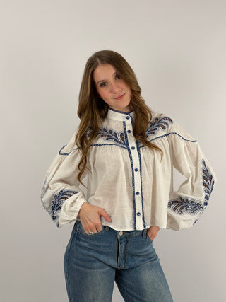 Camicia Bianca con Ricami Blu