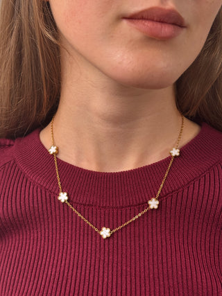 Collana Fiori Bianchi