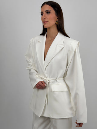 Completo Blazer con Spalle Strutturate e Pantalone Bianco