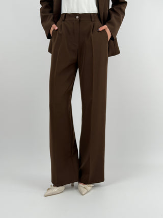 Completo Giacca con Spilla e Pantalone Marrone