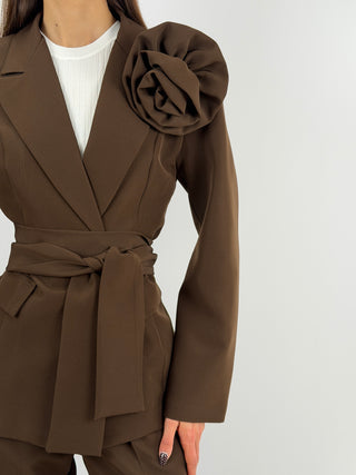 Completo Giacca con Spilla e Pantalone Marrone