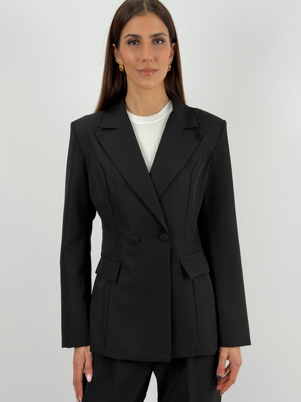 Completo Giacca con Spilla e Pantalone Nero