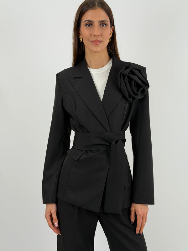 Completo Giacca con Spilla e Pantalone Nero