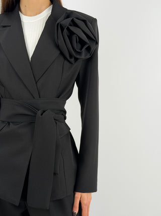 Completo Giacca con Spilla e Pantalone Nero