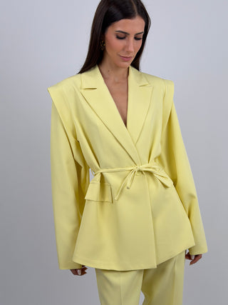 Completo Blazer con Spalle Strutturate e Pantalone Giallo