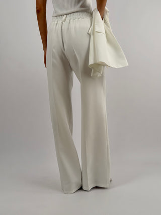 Completo Gilet con Spilla e Pantalone Bianco