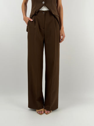 Completo Gilet con Spilla e Pantalone Marrone