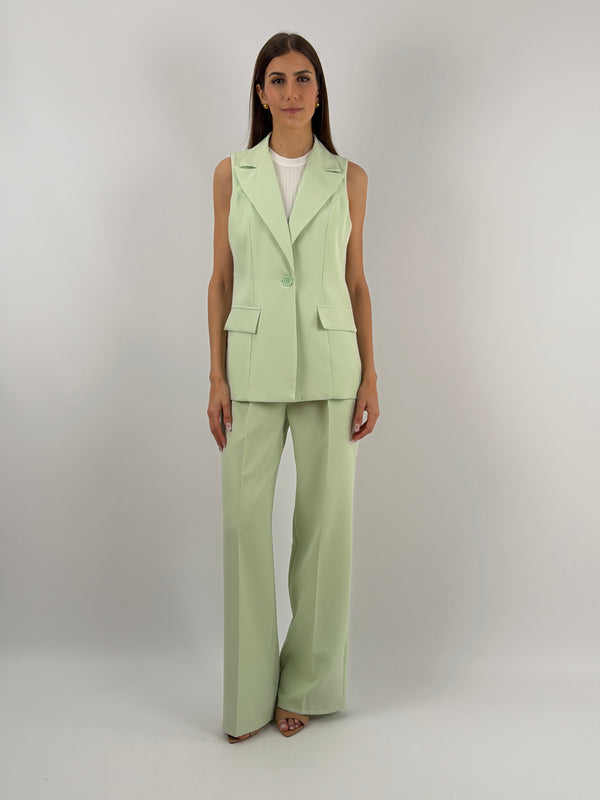 Completo Gilet con Spilla e Pantalone Verde Salvia
