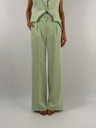 Completo Gilet con Spilla e Pantalone Verde Salvia