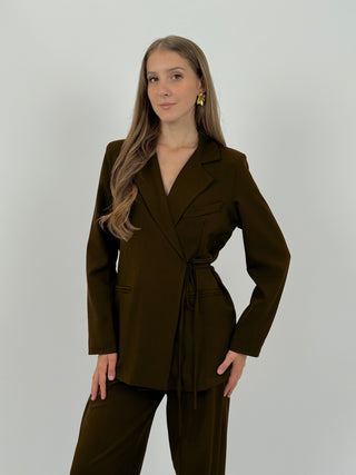 Tailleur con Laccio Laterale Love Marrone