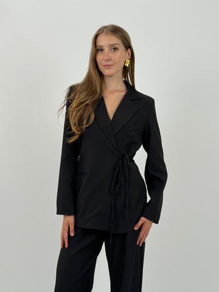 Tailleur con Laccio Laterale Love Nero