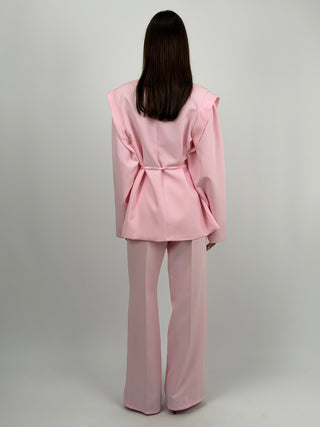 Completo Blazer con Spalle Strutturate e Pantalone Rosa
